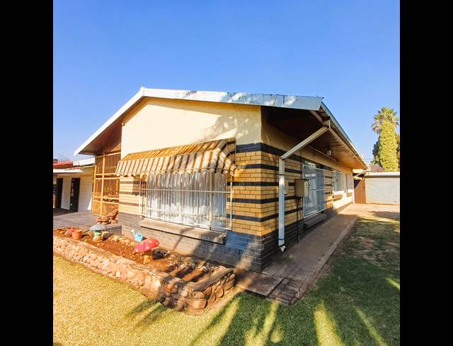 3 BEDROOM HOUSE FOR SALE IN ROTHDENE